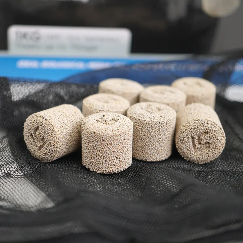 IceCap_Pellet_Bio-media_groupshot.webp