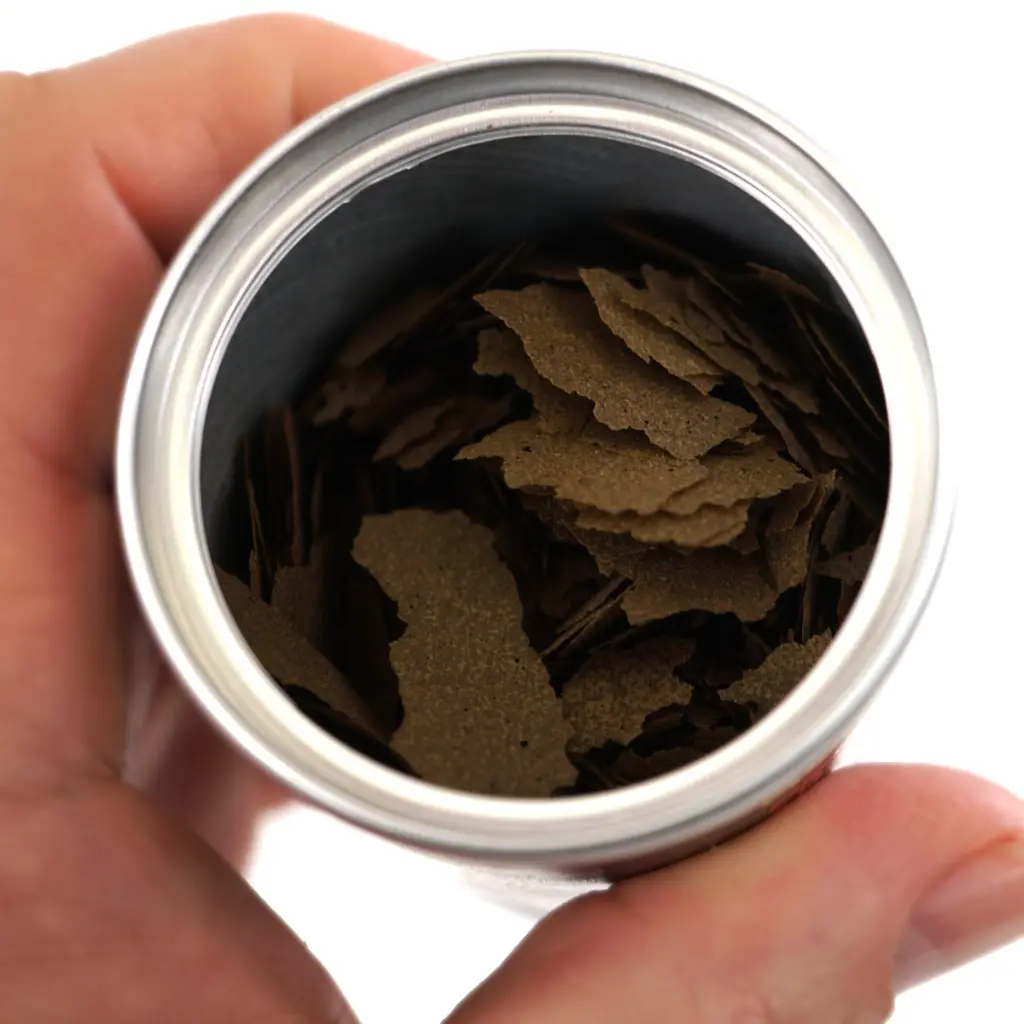 Dymax Seaweed Blend Flakes Close Up 2.webp